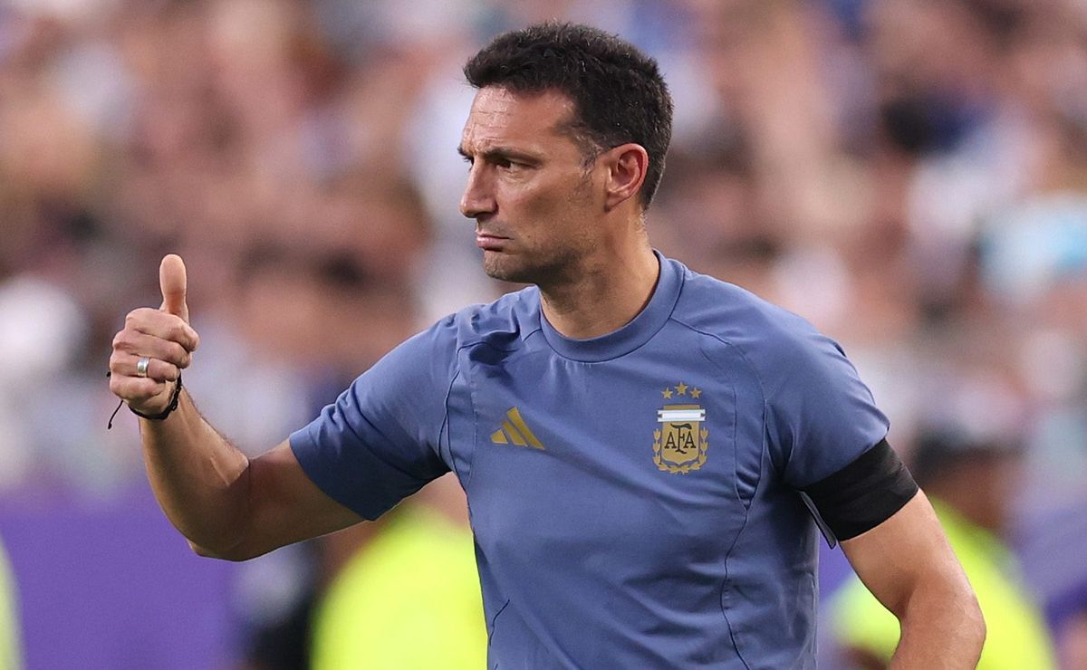 “Es un partido de fútbol”: Scaloni no quiere ambiente bélico entre Argentina e Inglaterra