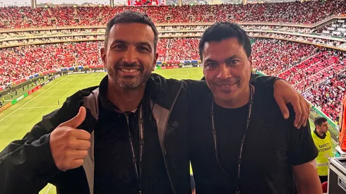 El ex portero Felipe Núñez junto al Chino González en Guadalajara.