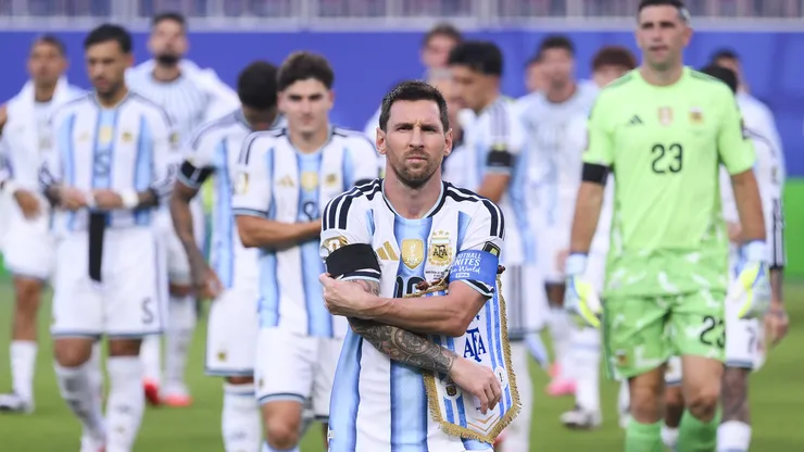 Lionel Messi se prepara para el partido con Inglaterra.