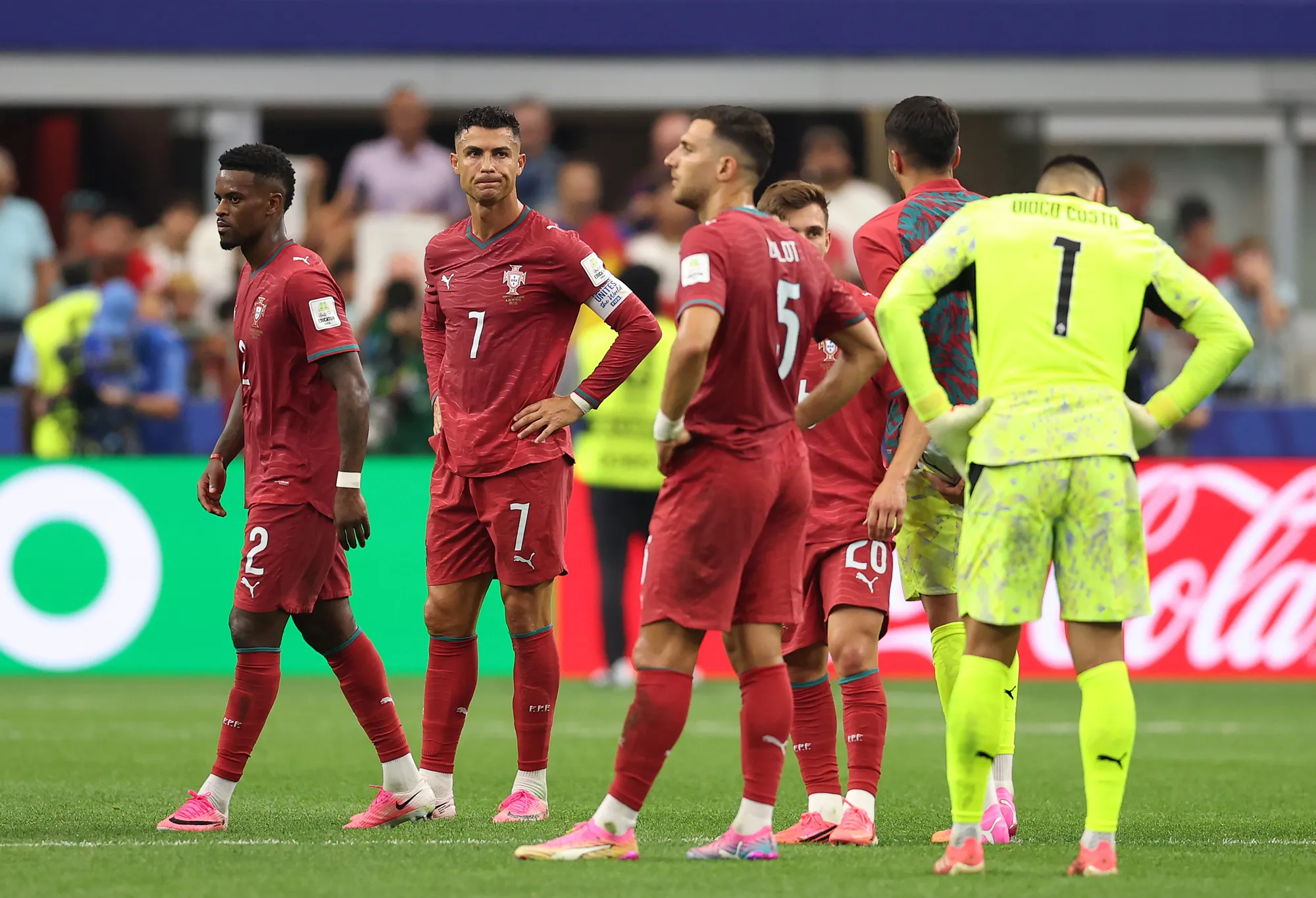 Silva no supera la frustración del adiós de Portugal en octavos de final del Mundial.