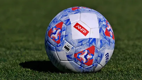 114 futbolistas extranjeros juegan en Chile sin permiso de trabajo.