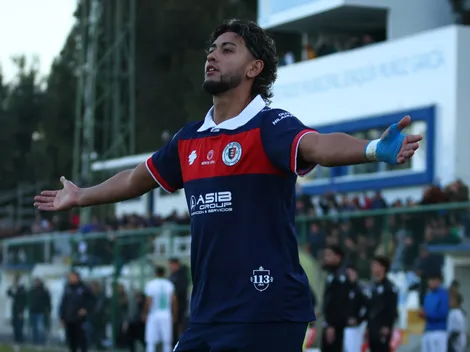 Goleador de Primera B: Diego Arias se acerca a este club chileno