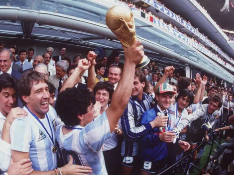 Aseguran que el "gol del siglo" de Maradona debió ser anulado