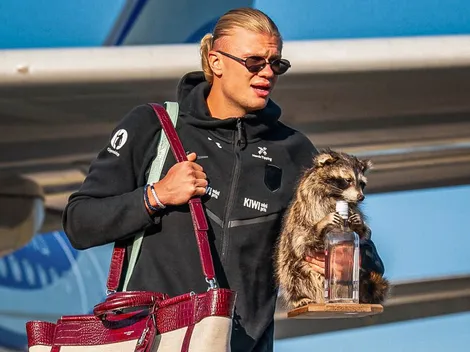Haaland regresa Noruega tras el Mundial... con un mapache