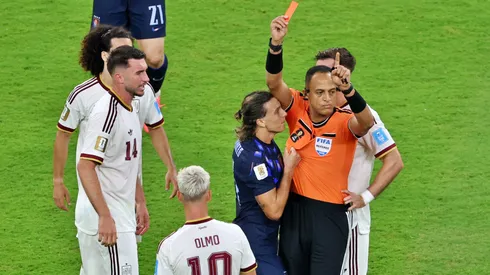 Ismail Elfath, polémico árbitro que dirigirá a Argentina ante España.