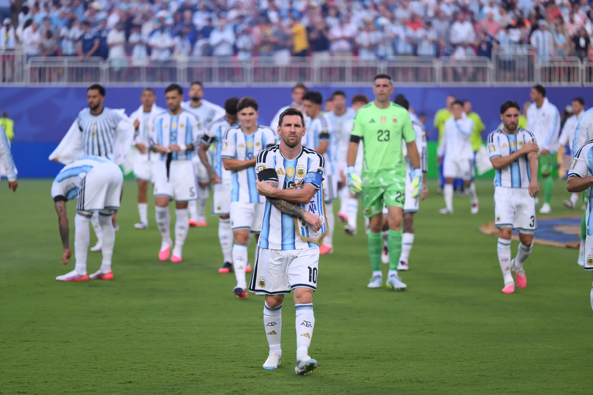 Julián Álvarez va por un Argentina-Inglaterra caliente por fútbol y no por política.