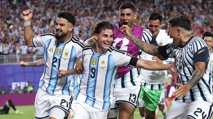 Julián Álvarez le quita peso político al clásico entre Argentina e Inglaterra por semifinales del Mundial 2026.