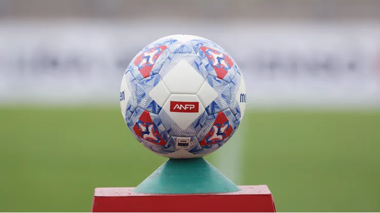 Frente de mal tiempo sigue impactando en el fútbol chileno.