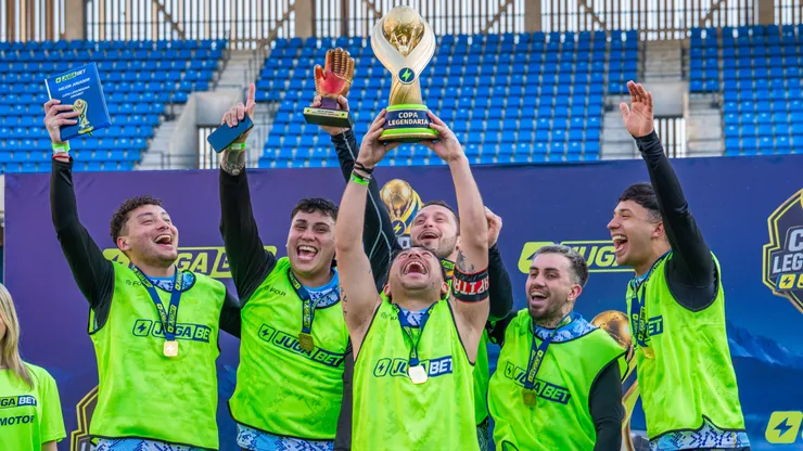 La Copa Legendaria by JugaBet fue furor en el Claro Arena.