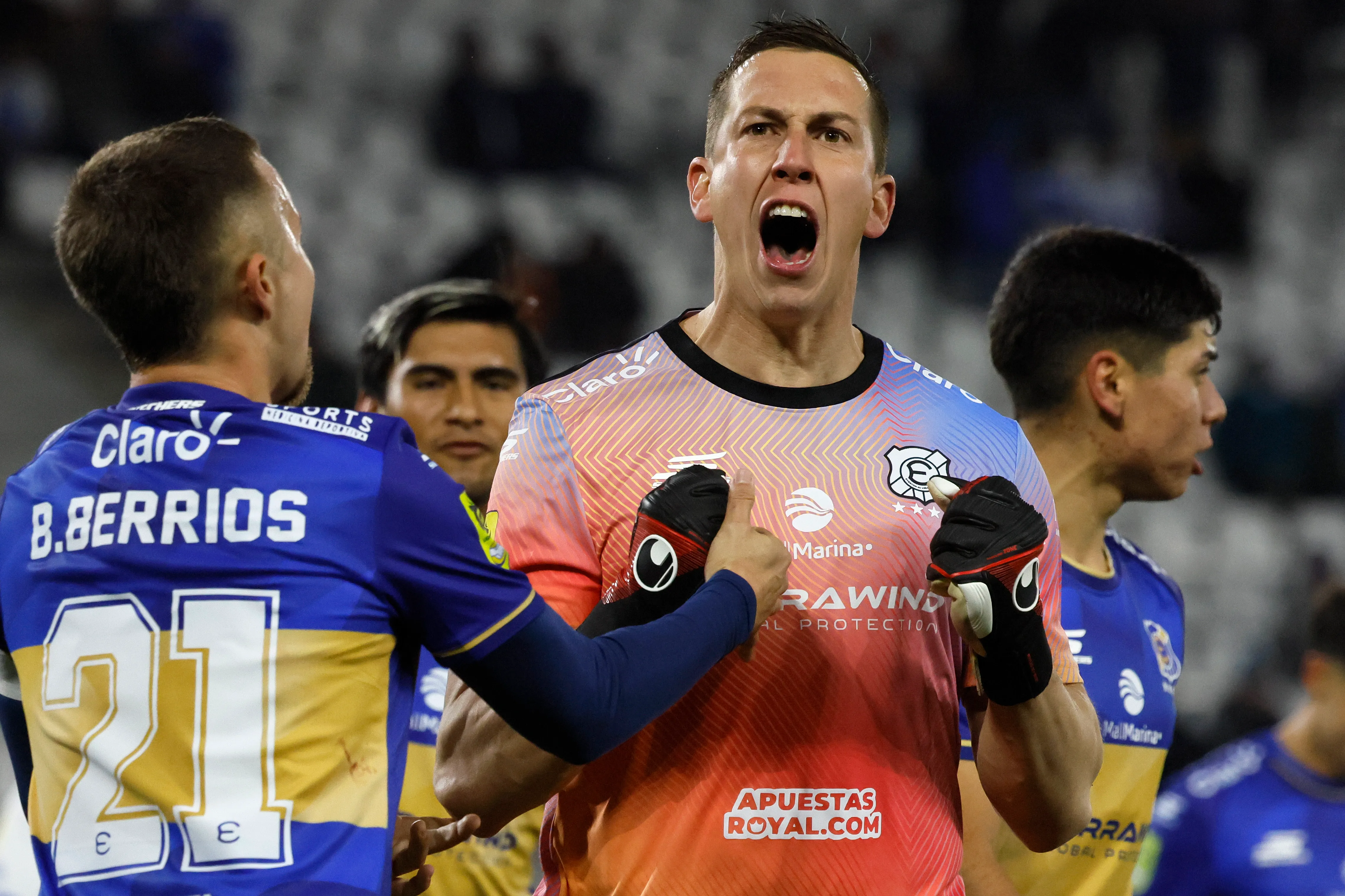 Nacho González patea hacia adelante el retiro | Photosport