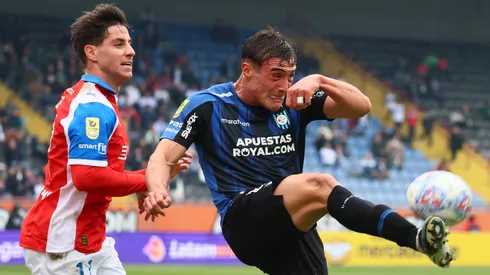 Este mediocampista uruguayo pertenece a Huachipato y lo siguen con interés en su país y en Argentina.