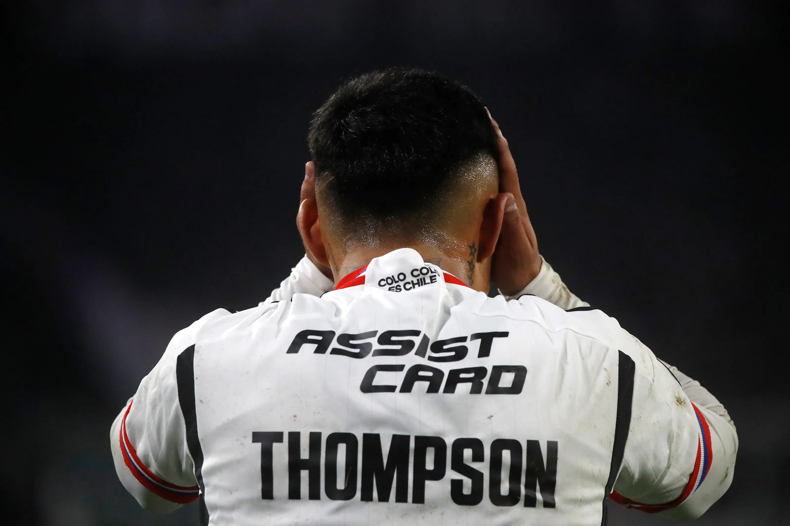 Jordhy Thompson suma una polémica más y Colo Colo ahora duda en su fichaje. Foto: Photosport.