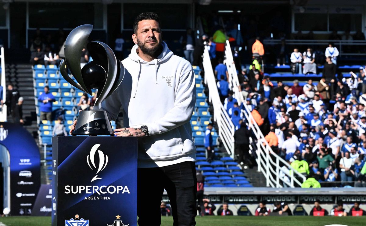 Arquero tricampeón en Rosario Central de Argentina remece el mercado en el fútbol chileno