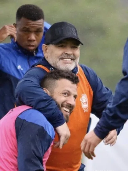 Jorge Broun y Diego Maradona tuvieron mucha complicidad en el Lobo. (Foto: Archivo).