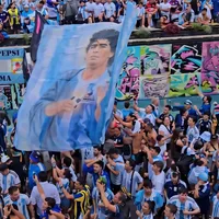 Histórico banderazo de Argentina termina en pelea de barrabravas