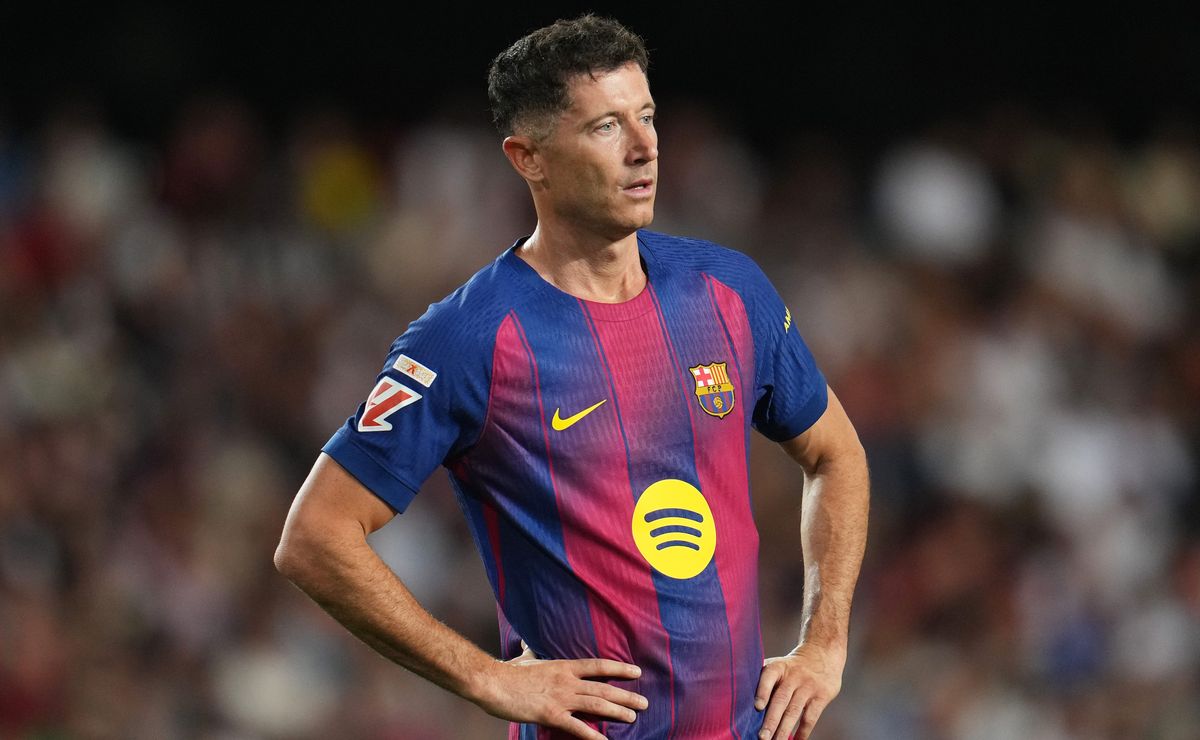Tras irse de Barcelona: Robert Lewandowski es oficializado en inesperado equipo