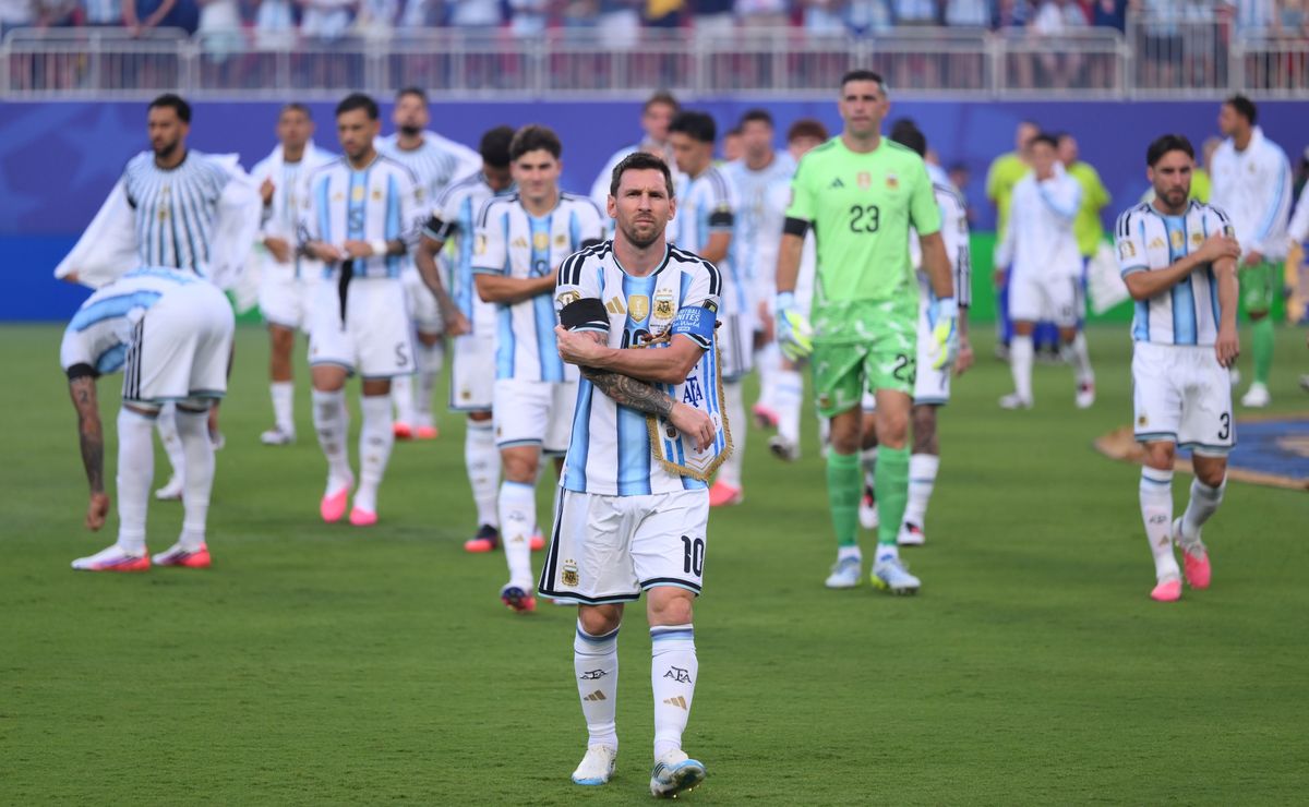 Sigue el MINUTO A MINUTO: Argentina vs Inglaterra EN VIVO por la semifinal del Mundial 2026