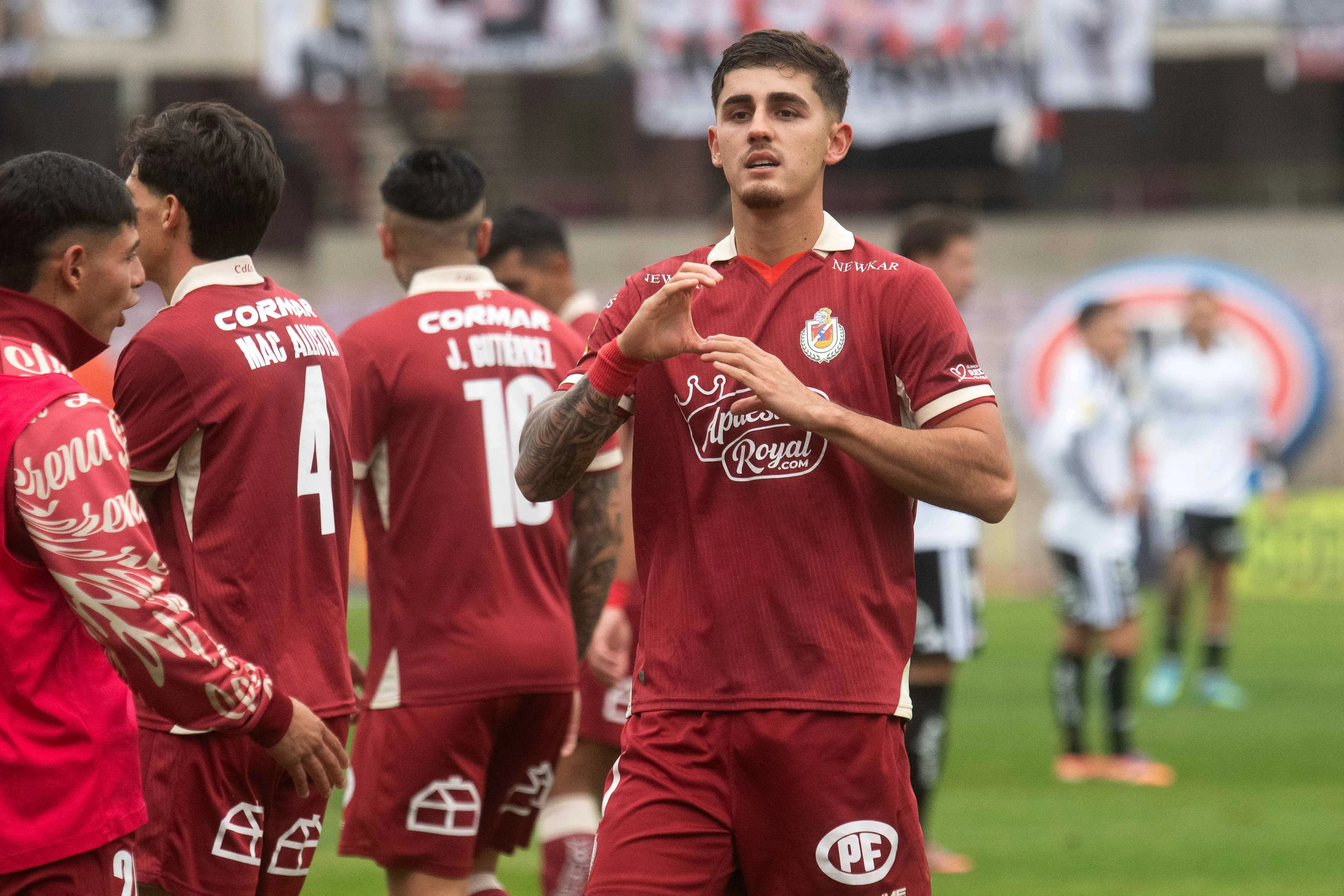 Bruno Gutiérrez celebró así el gol que le anotó a Colo Colo en la derrota granate. (Cristian Silva/Photosport).