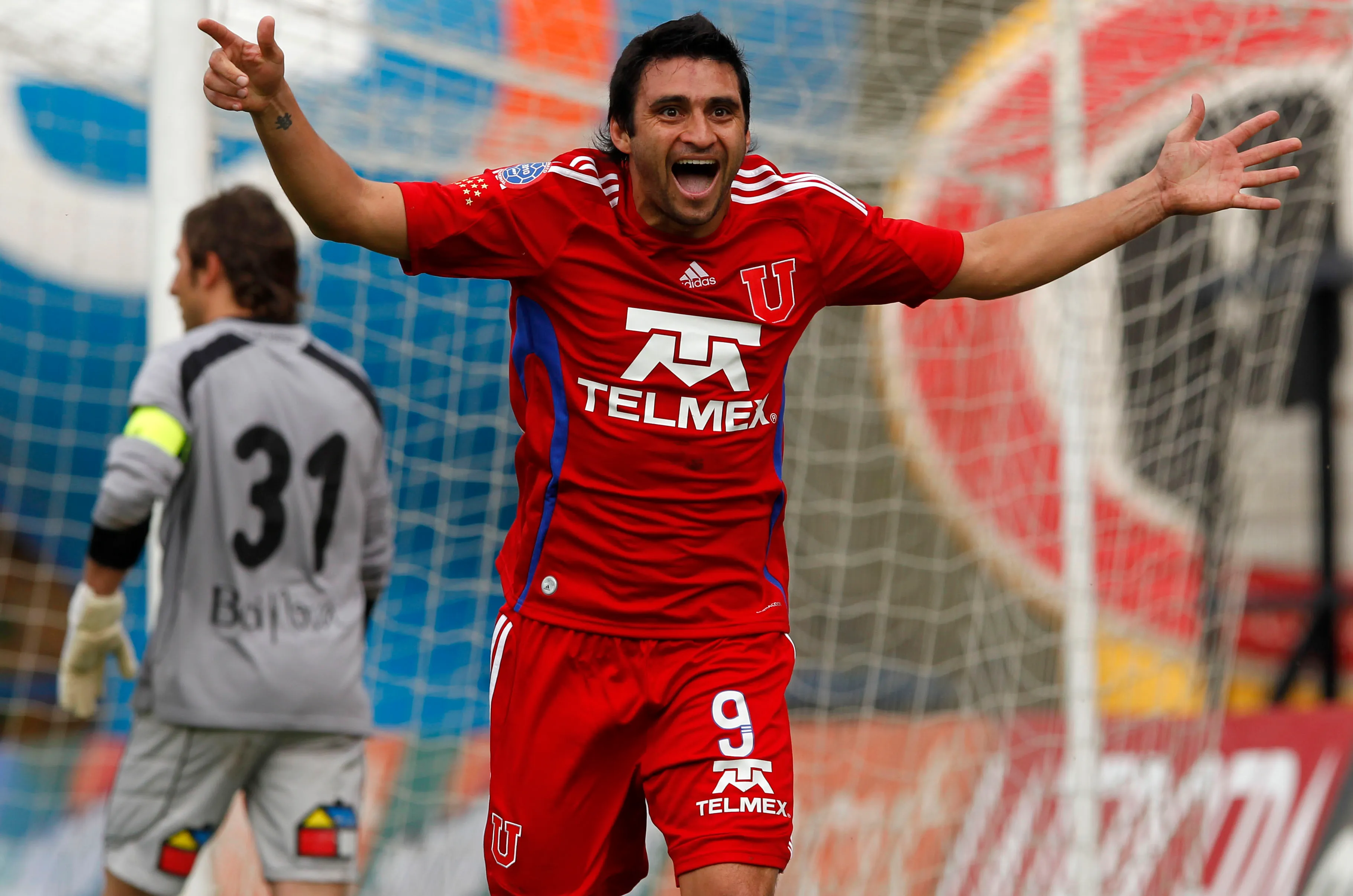 Carlos Bueno festeja un gol frente a Huachipato. (Andrés Piña | Photosport).