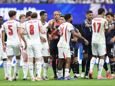 ¿Era falta? La acción que pudo anular el 2-1 de Argentina vs Inglaterra