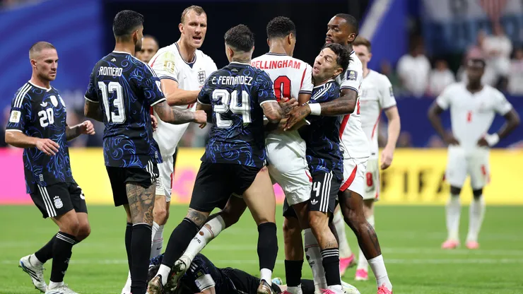 El partido entre Argentina e Inglaterra tuvo mucho picante.