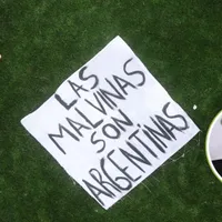 "Cretinos sin clase": Piers Morgan explota contra Argentina