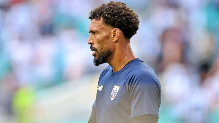 Vozinha sacó la voz ante el interés de Colo Colo por firmarlo.