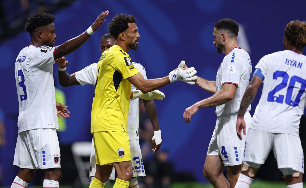 Destacó en el Mundial, suena en Colo Colo y ahora recibe bendición de Higuita