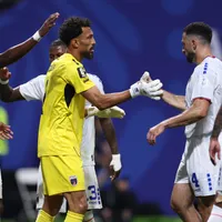 Destacó en el Mundial, suena en Colo Colo y recibe consejo de Higuita