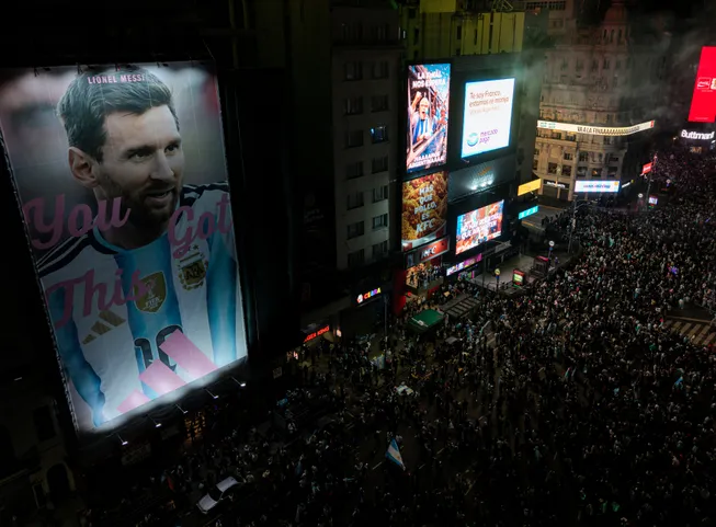 Las celebraciones se tomaron las calles. (Photo by Marcelo Endelli/Getty Images)