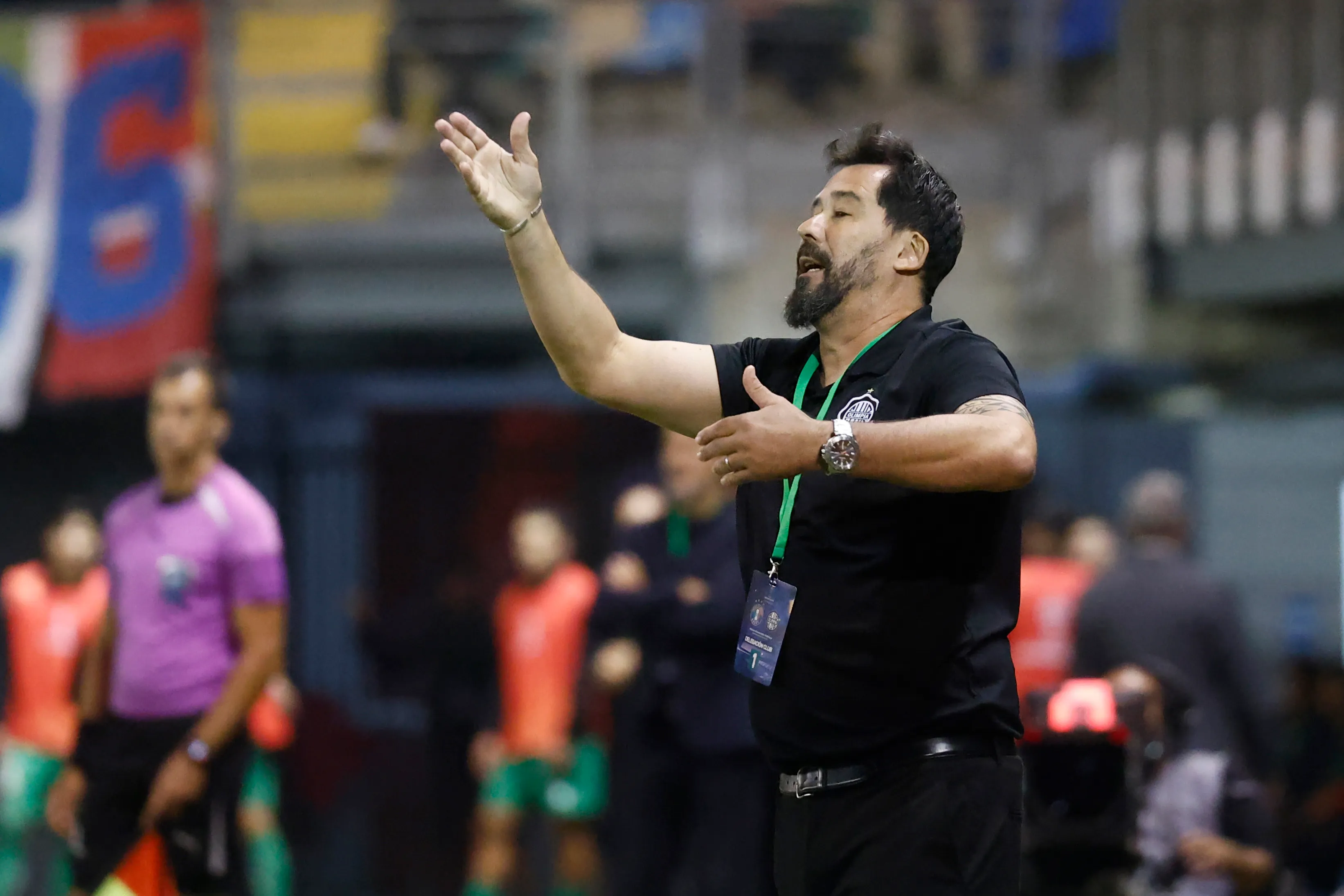 Pablo Sánchez enfrentó al Audax Italiano como DT de Olimpia en la Copa Sudamericana. (Dragomir Yankovic/Photosport).