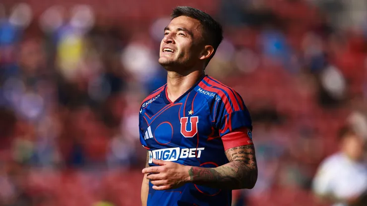 Charles Aránguiz seguirá como baja en U de Chile.