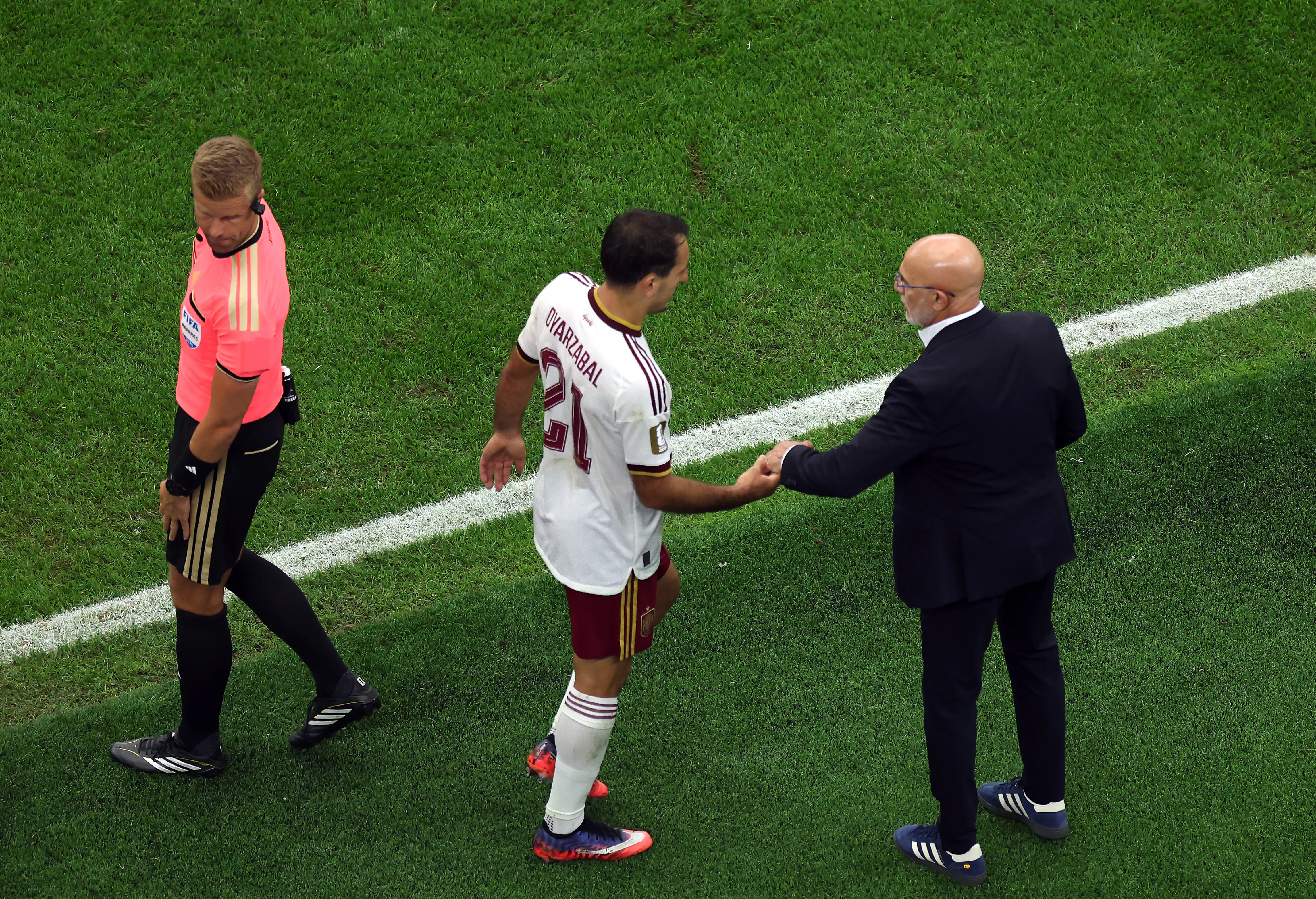 Mikel Oyarzabal, goleador de España en el Mundial 2026 y Luis de la Fuente. (Kevin C. Cox/Getty Images).