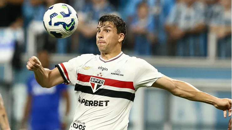 Gonzalo Tapia no está jugando mucho en Sao Paulo.