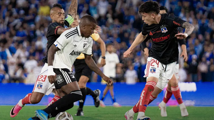 Colo Colo visita a Millonarios en un amistoso en Colombia.