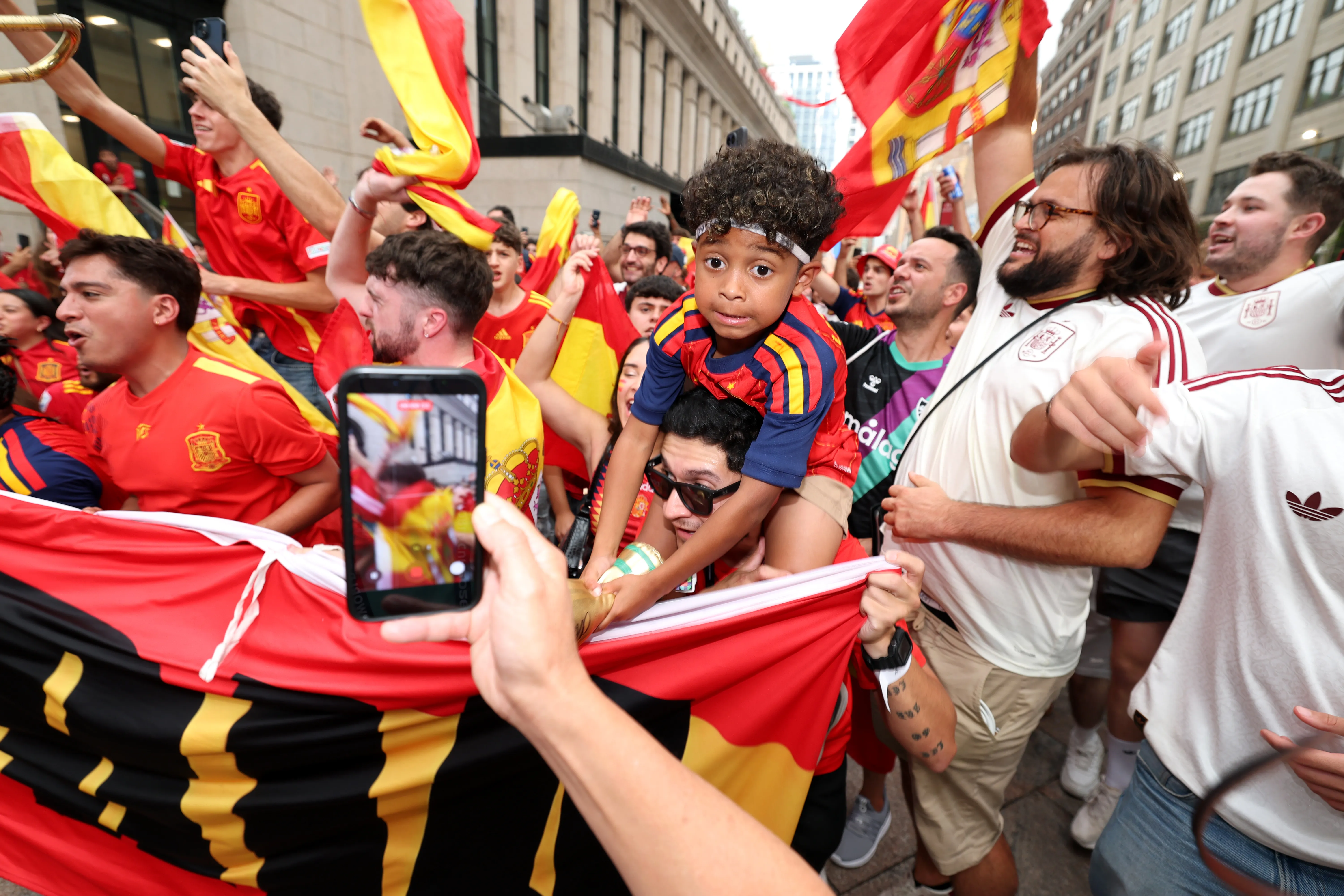 Los hinchas de España también buscan entradas para la final del Mundial 2026 en Estados Unidos. (Photo by Florencia Tan Jun/Getty Images)