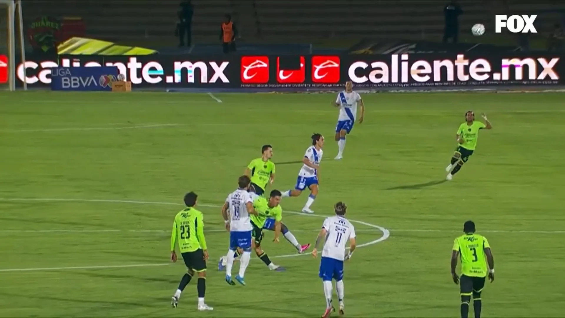 Así fue la torción de la rodilla de Lucas Romero. (Captura Fox Sports).