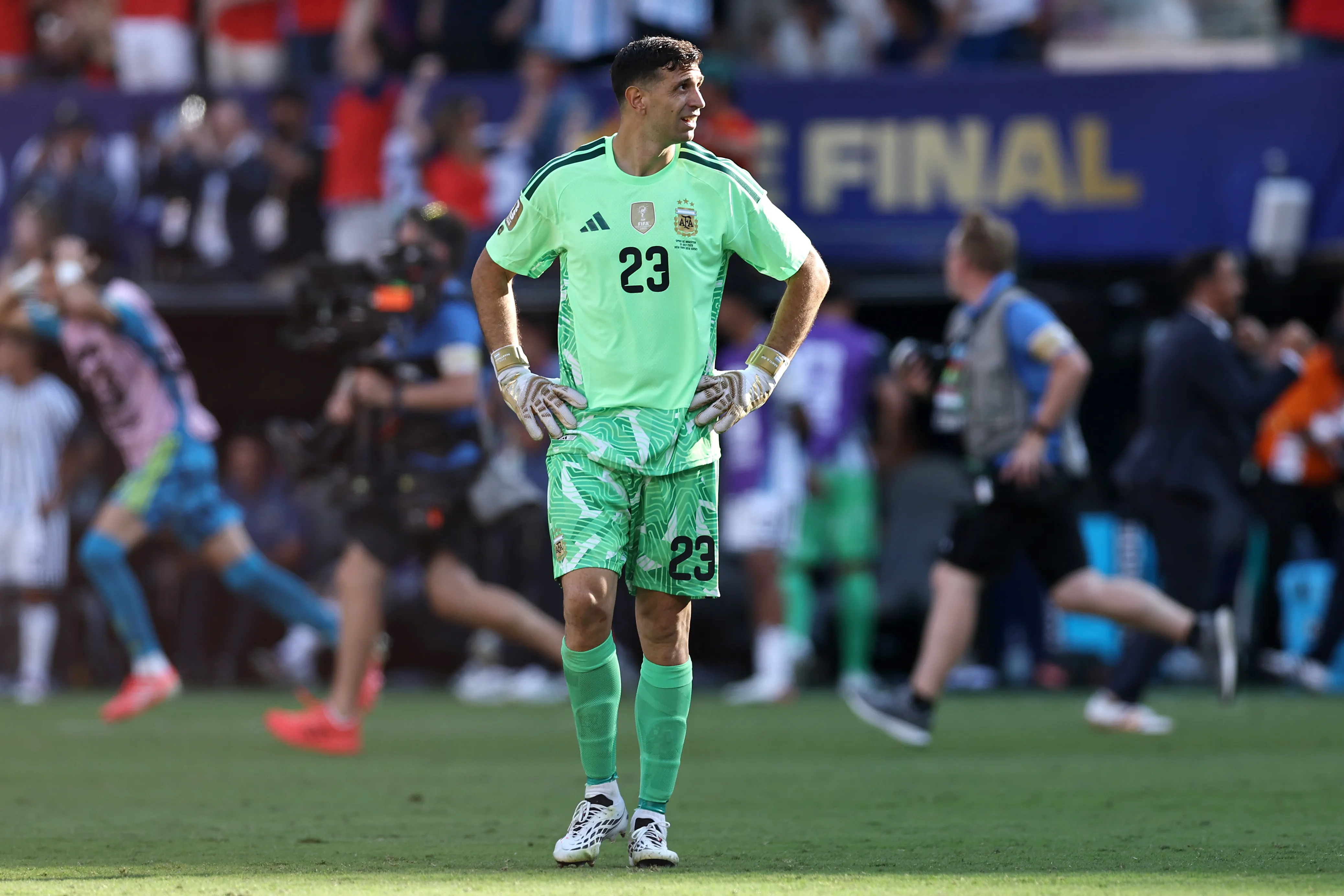 El Dibu Martínez fue la figura de Argentina en la final, pero terminó llorando. (Buda Mendes/Getty Images).