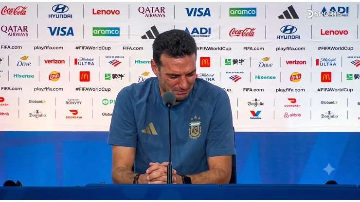 El momento del llanto de Scaloni al frente de Argentina.