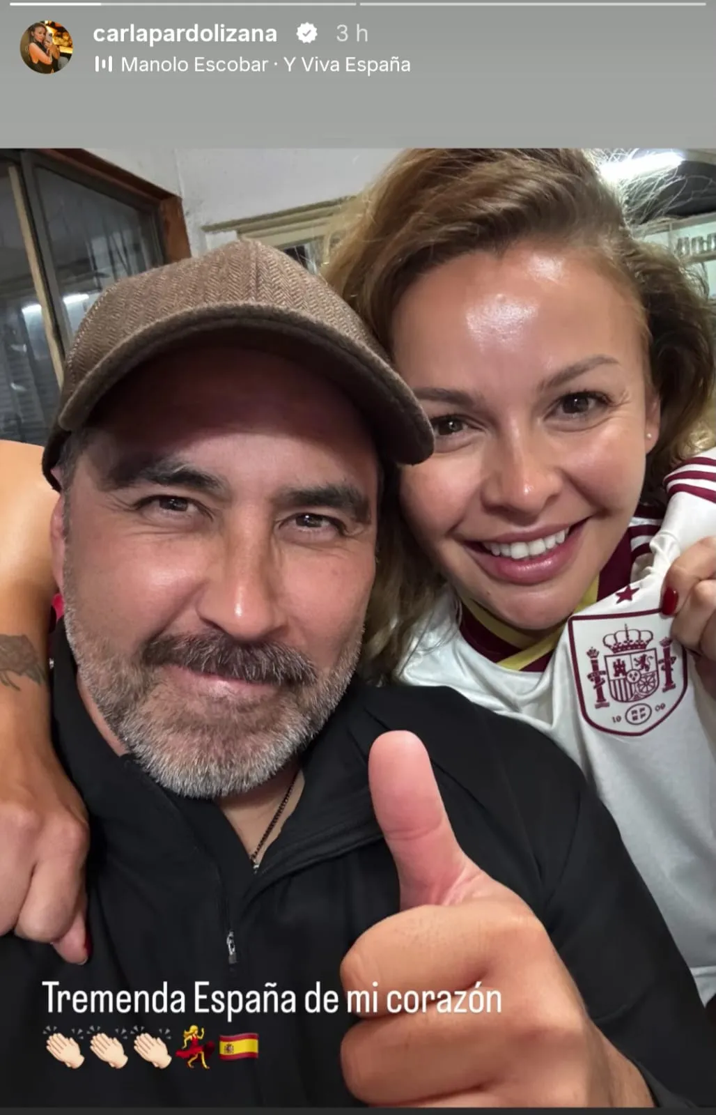 La publicación de la esposa de Bravo celebrando el título.