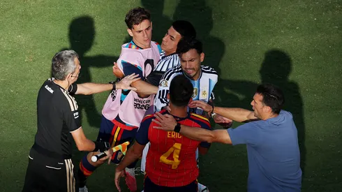 Los argentinos se pelearon apenas terminó el partido con España.