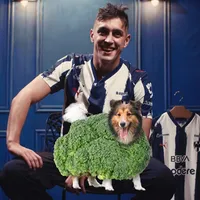 Refuerzo de Colo Colo llega con su perro "Brócoli" al Monumental