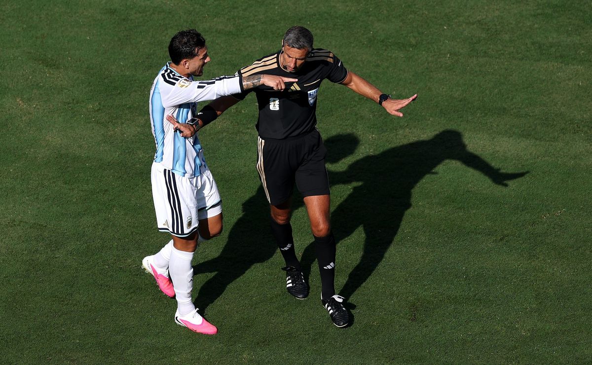 En España revelan el posible castigo para Leandro Paredes tras pelea en la final: “Tiene la documentación”