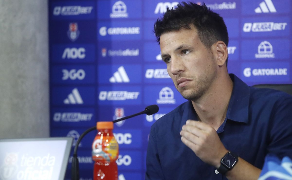 “Hemos hablado con su club”: Manuel Mayo adelanta a nuevo refuerzo de U. de Chile