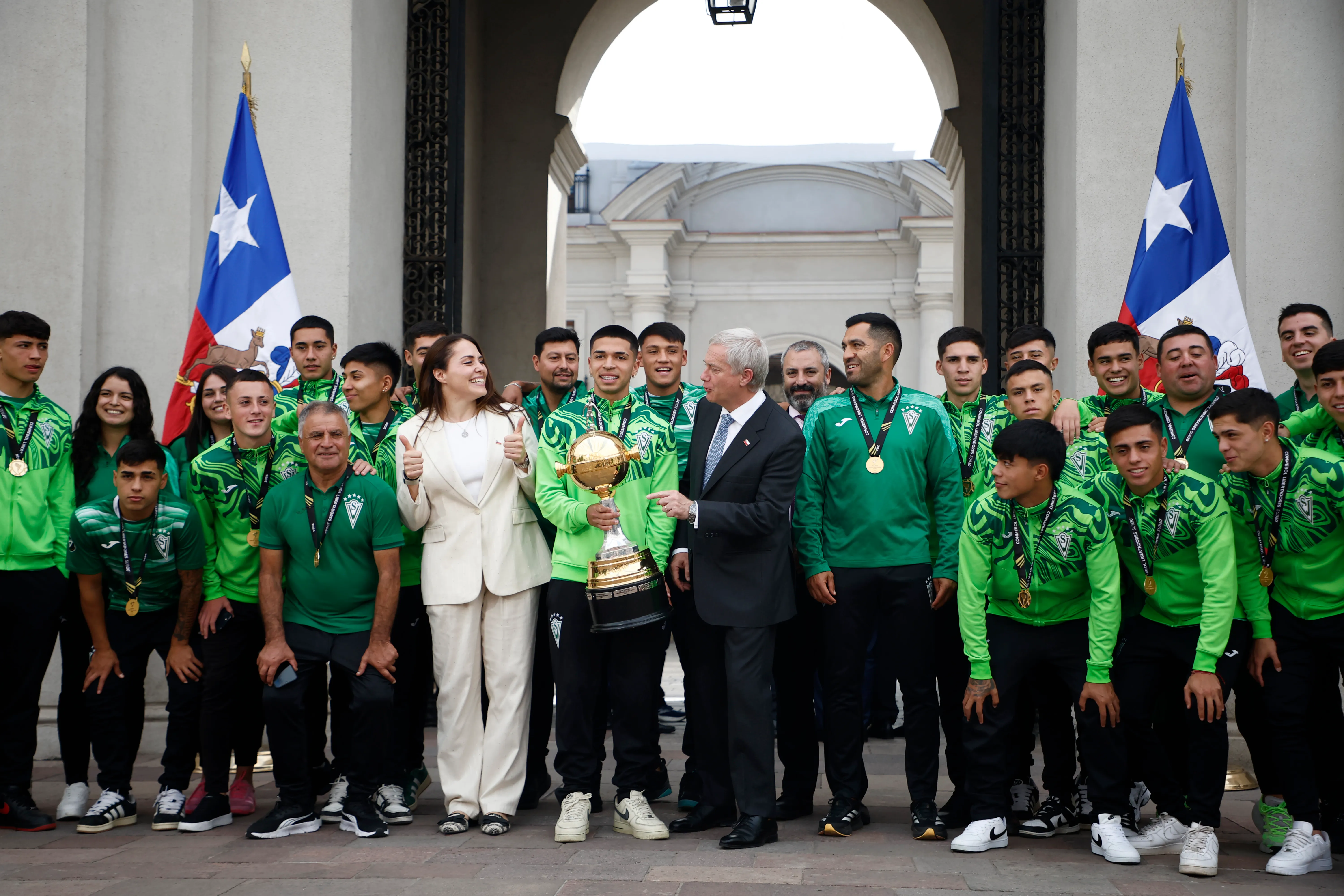 Santiago Wanderers fue recibido por el Presidente de Chile, José Antonio Kast, tras ganar la Copa Libertadores Sub 20. También estaba la ministra del Deporte, Natalia Duco. (Dragomir Yankovic/Photosport).