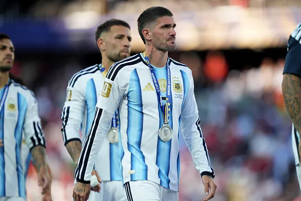 Con 32 años en el cuerpo es complicado que Rodrigo De Paul pueda jugar otro Mundial con Argentina. | Foto: Getty Images.