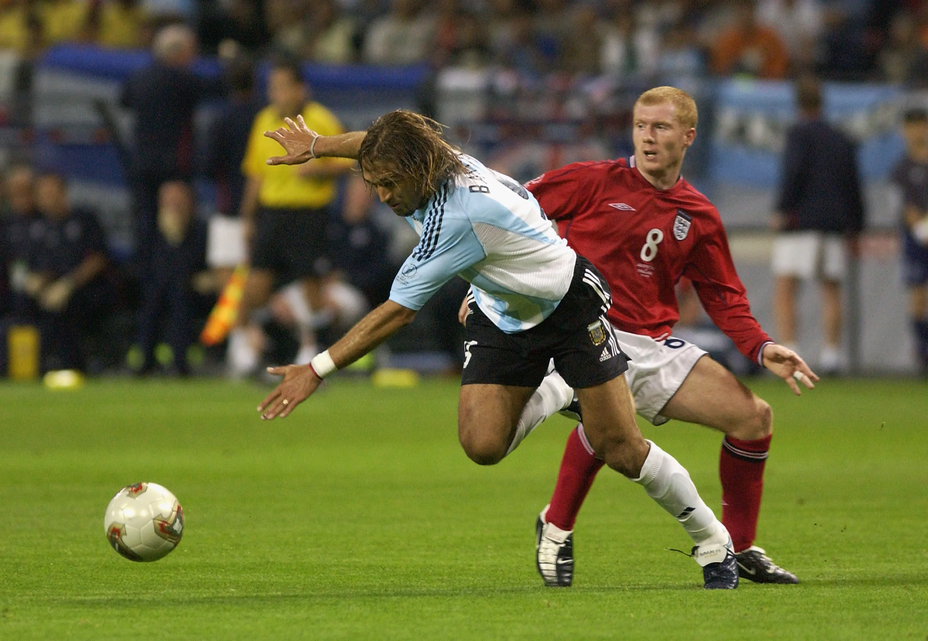 Scholes enfrentando a Argentina en Corea y Japón 2002. Imagen: Getty