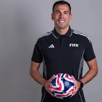 Árbitro chileno mundialista repasa su largo camino: "¿Cómo se te ocurre que...?"