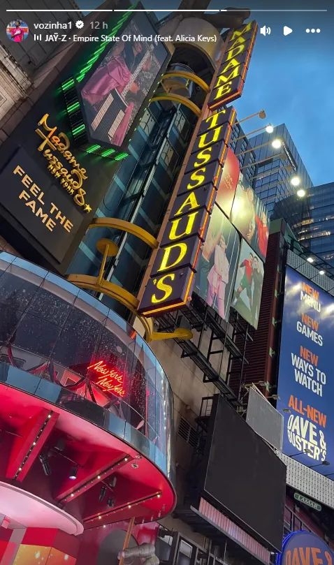 Vozinha anda recorriendo Nueva York mientras su nombre suena en Colo Colo. Foto: Instagram.