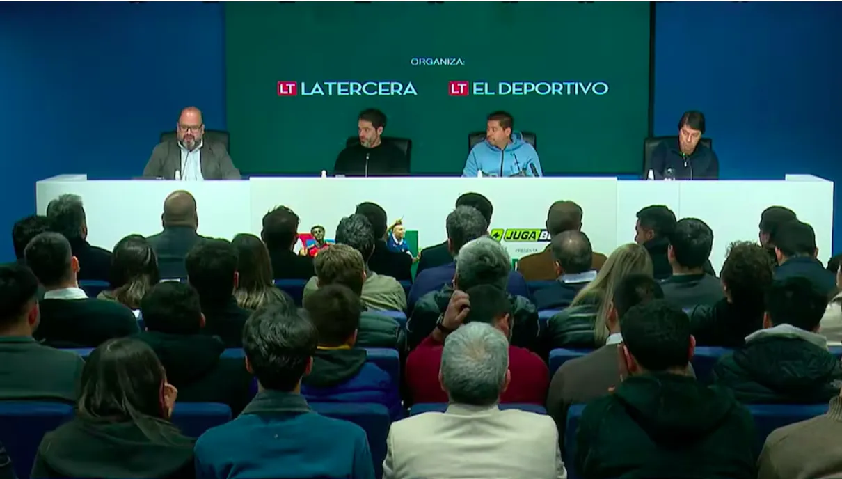 Fernando Gago participó junto a Nicolás Córdova y Daniel Garnero. Foto: La Tercera.